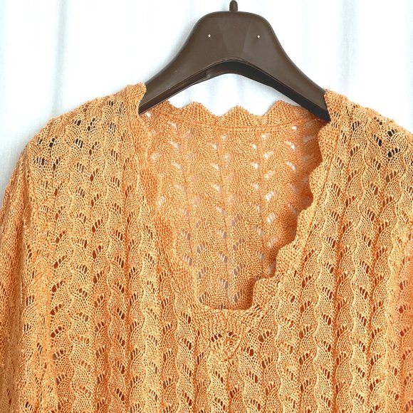 Light orage knit women's sweater, beautiful, size L. Long sleeve - Picture 2 of 3